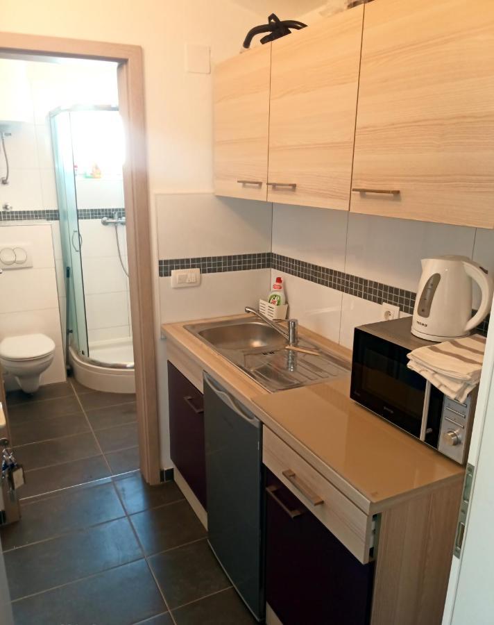 Abelia Pool View Studio PUY 외부 사진